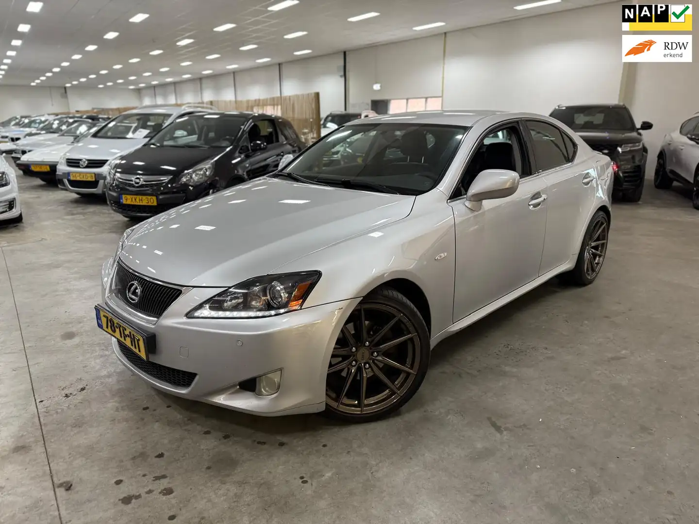Lexus IS 250 Business / NAVI-MULTIEMEDIA / AUTOMAAT / DEALER ON Gris - 1