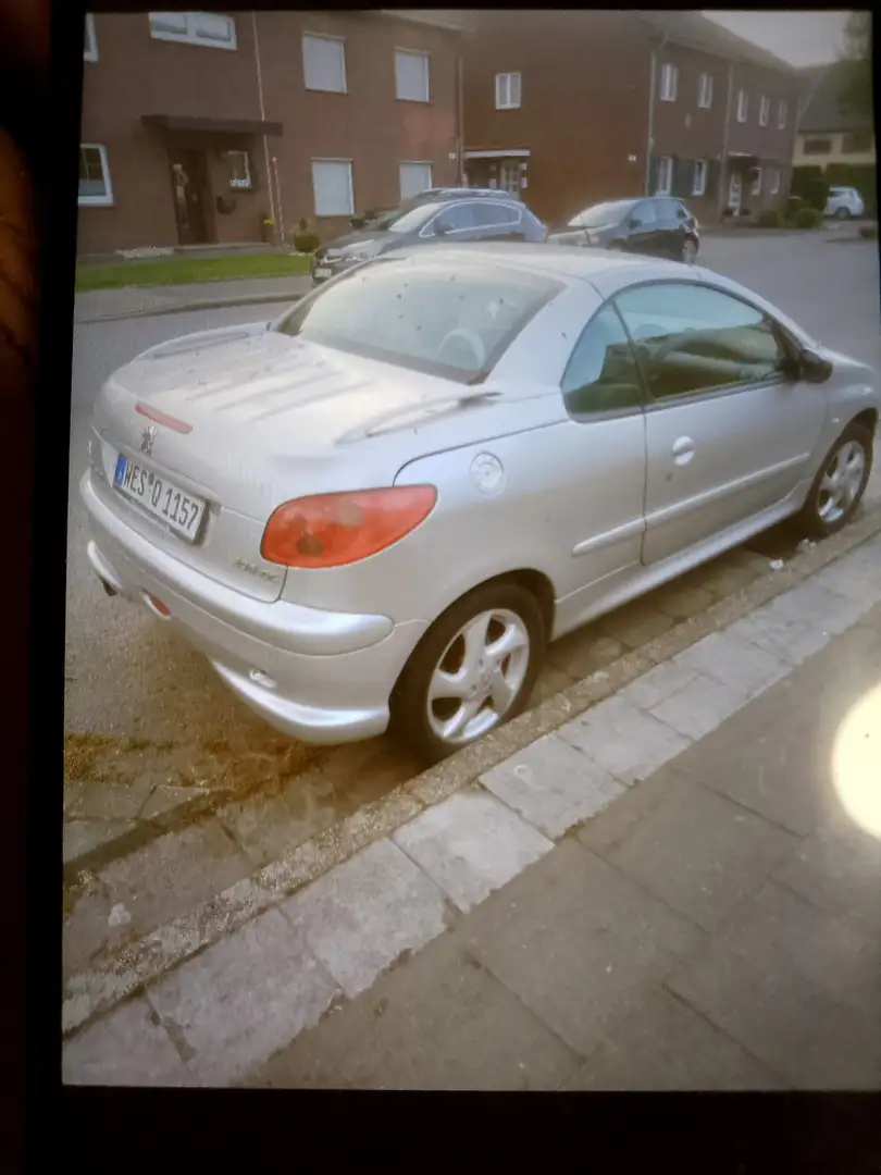 Peugeot 206 CC - 1