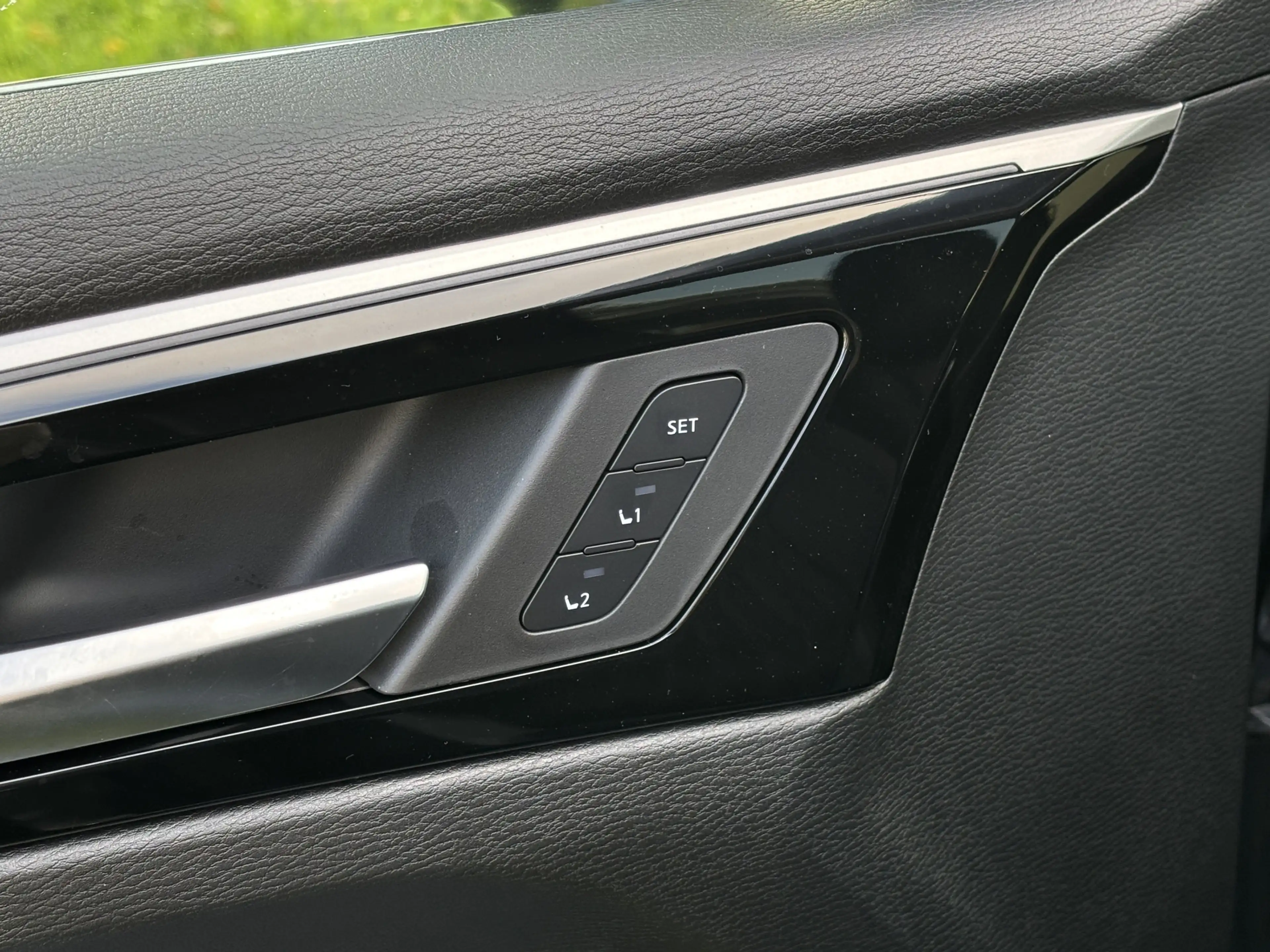 Mitsubishi Outlander 2.4 PHEV Instyle — photo 16