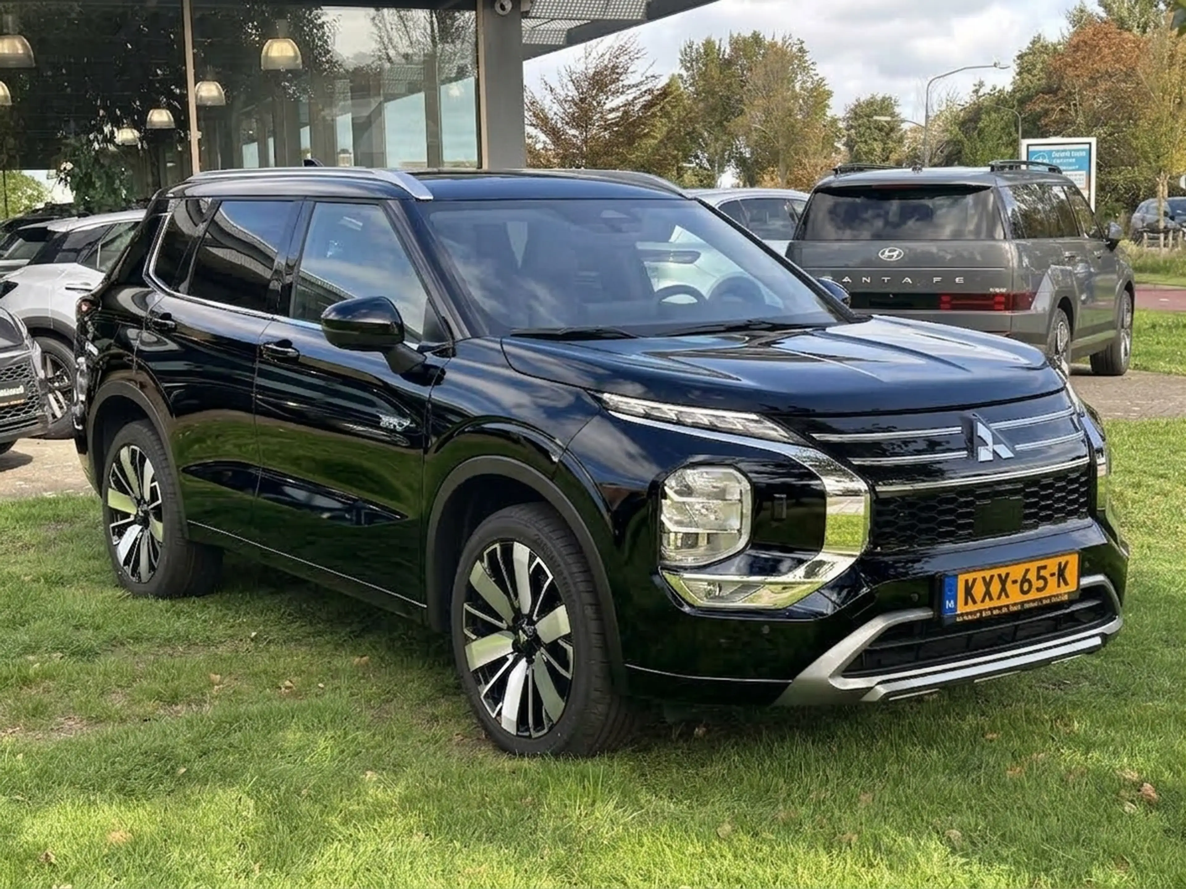 Mitsubishi Outlander 2.4 PHEV Instyle — photo 8