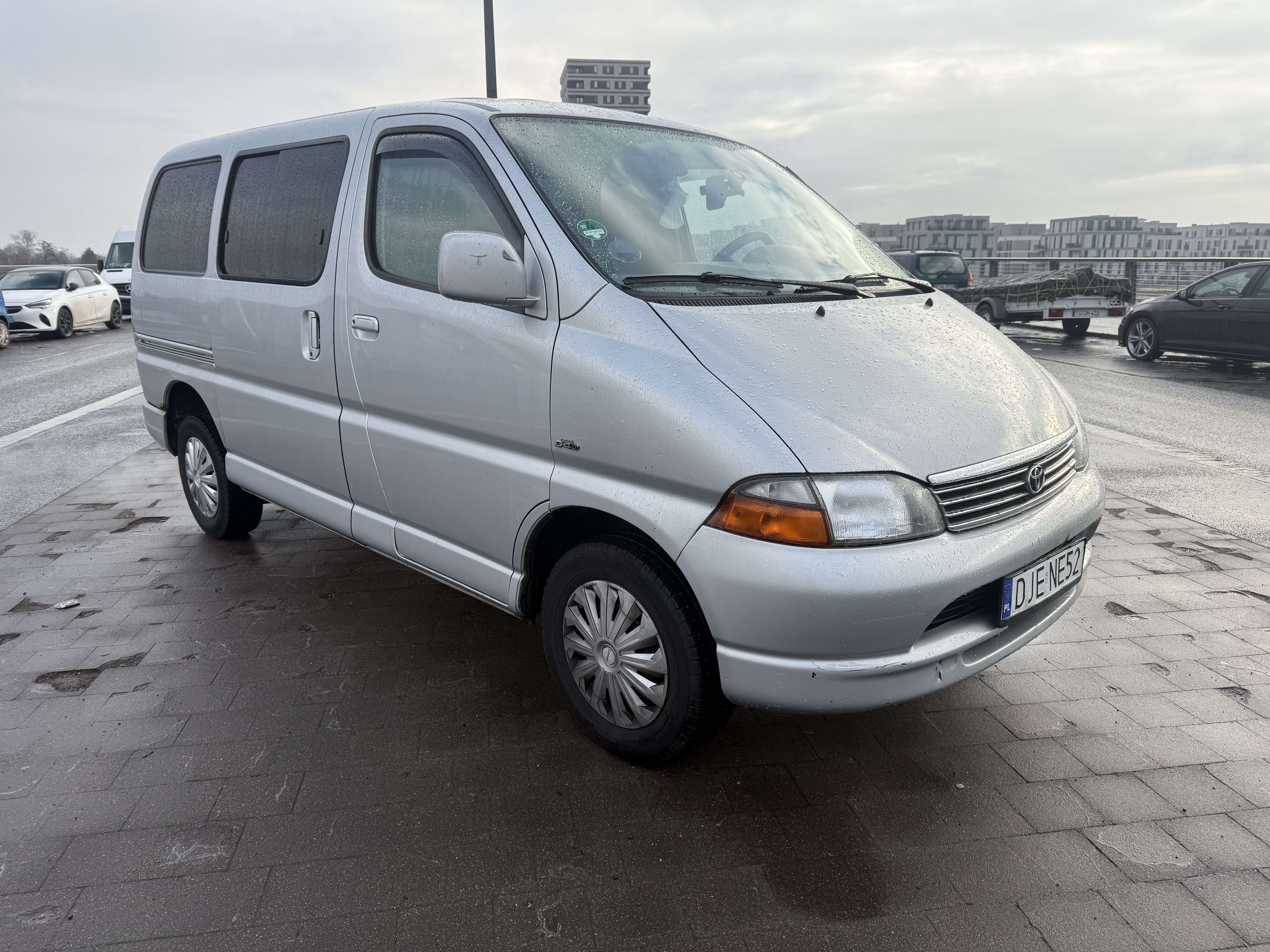Second hand Toyota Granvia 