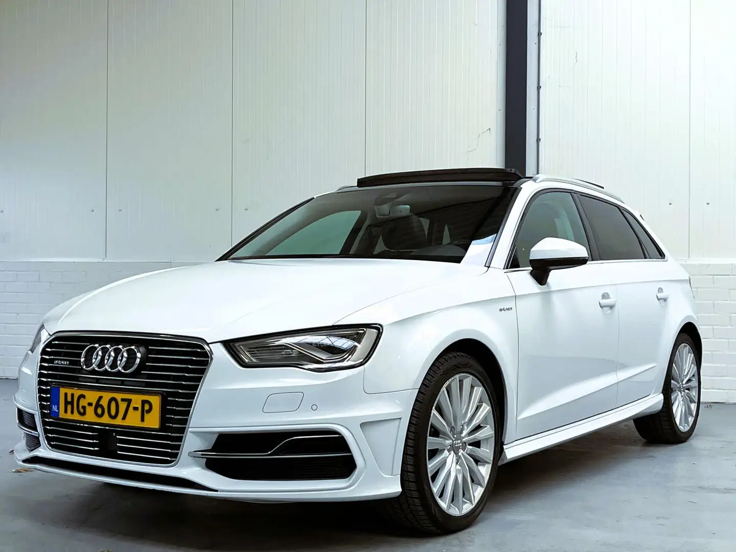 Audi A3 Sportback 1.4 e-tron PHEV Pano|Keyless|Adapief Blanco - 2