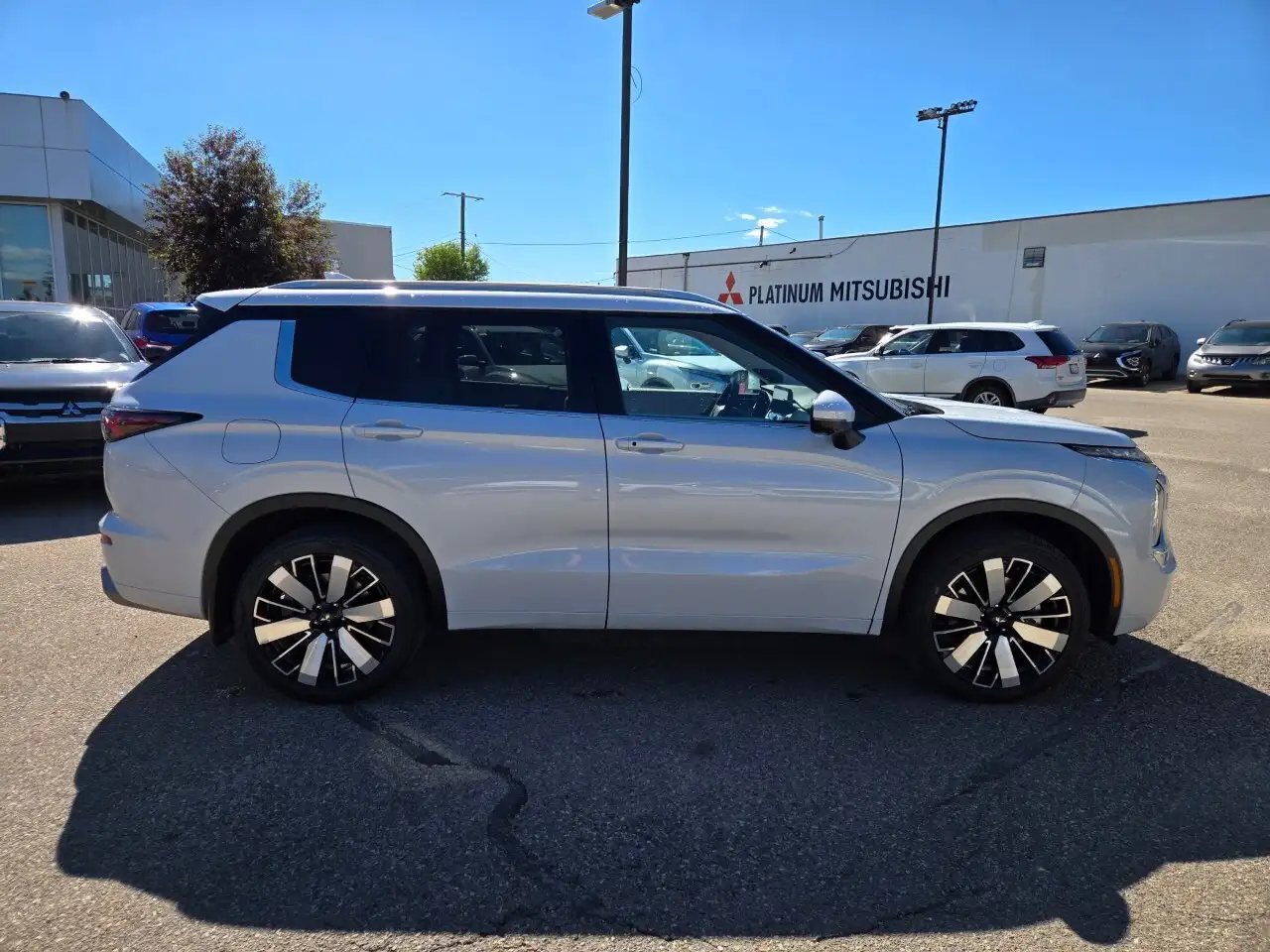 Mitsubishi Outlander снимка Mitsubishi Outlander