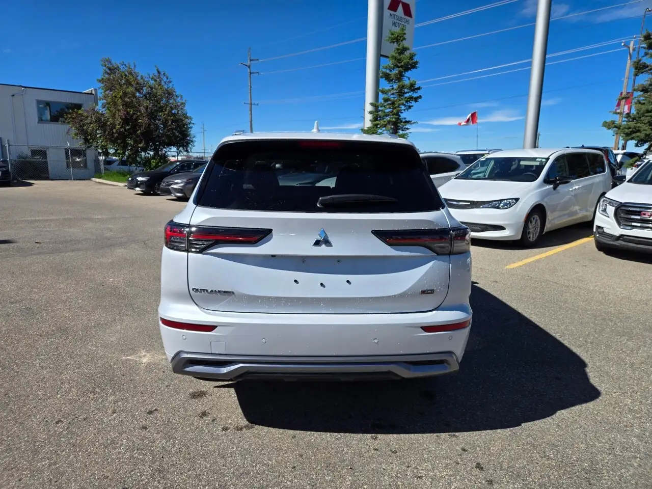 Mitsubishi Outlander снимка Mitsubishi Outlander