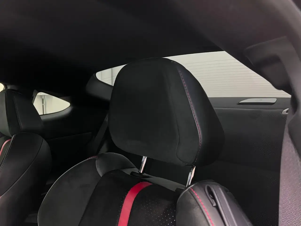 Subaru BRZ снимка Subaru BRZ