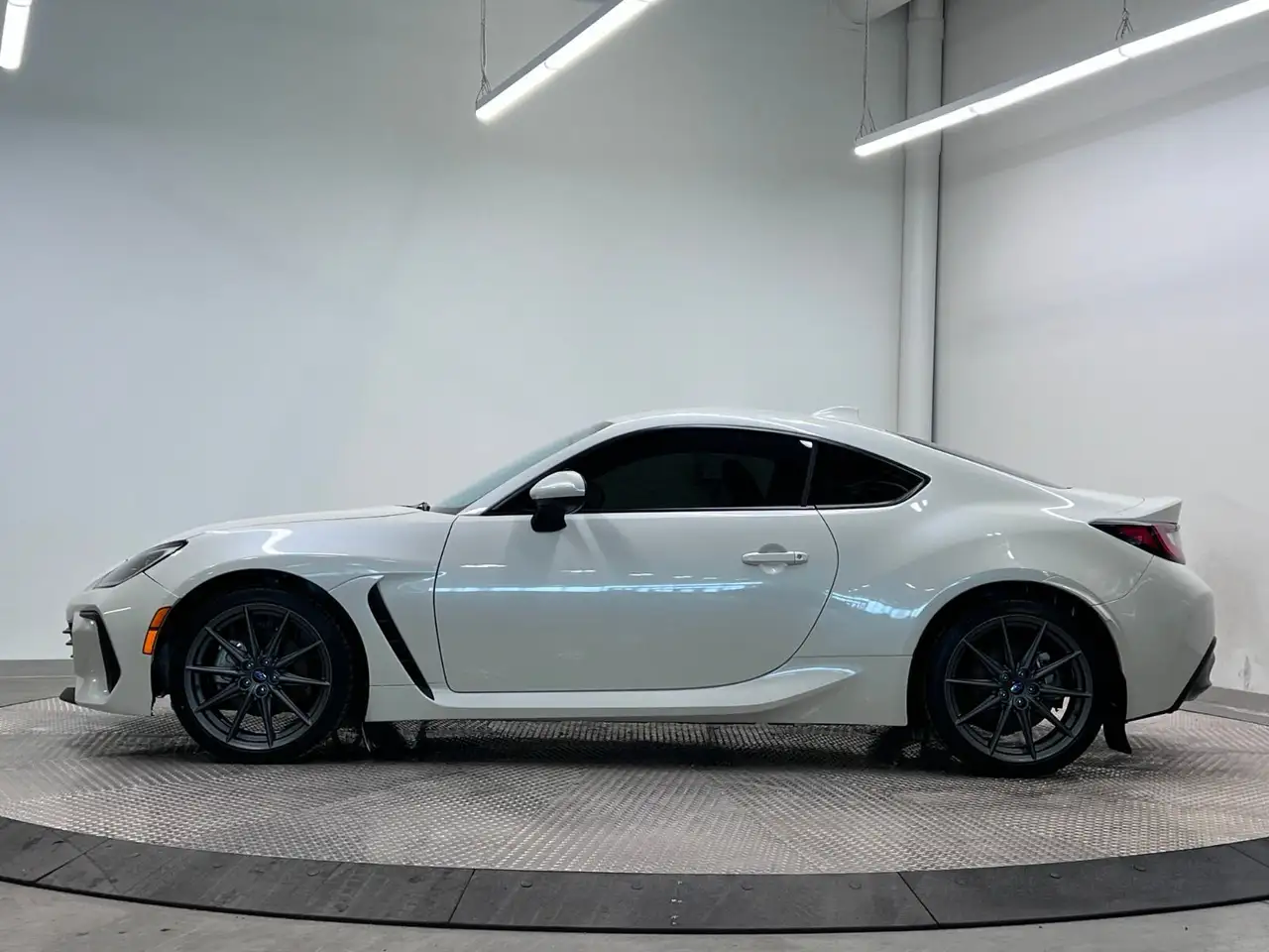 Subaru BRZ снимка Subaru BRZ
