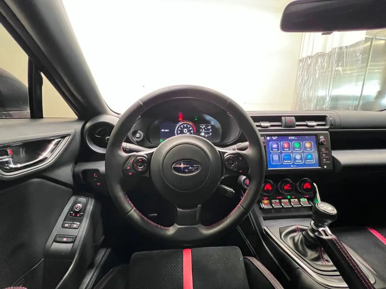 Subaru BRZ снимка Subaru BRZ