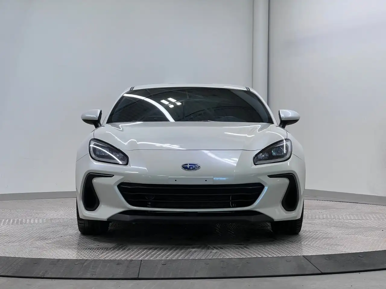 Subaru BRZ снимка Subaru BRZ