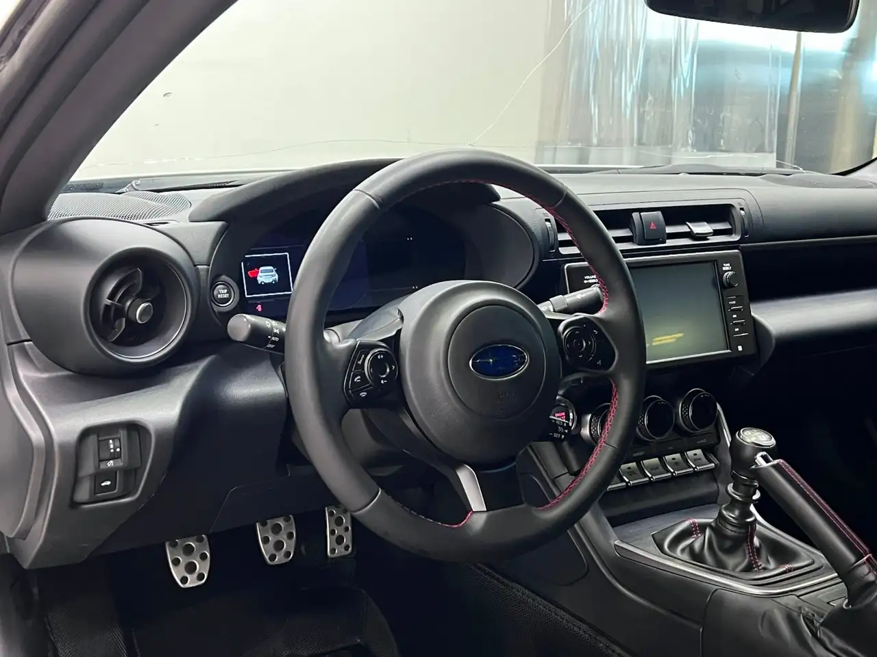 Subaru BRZ снимка Subaru BRZ