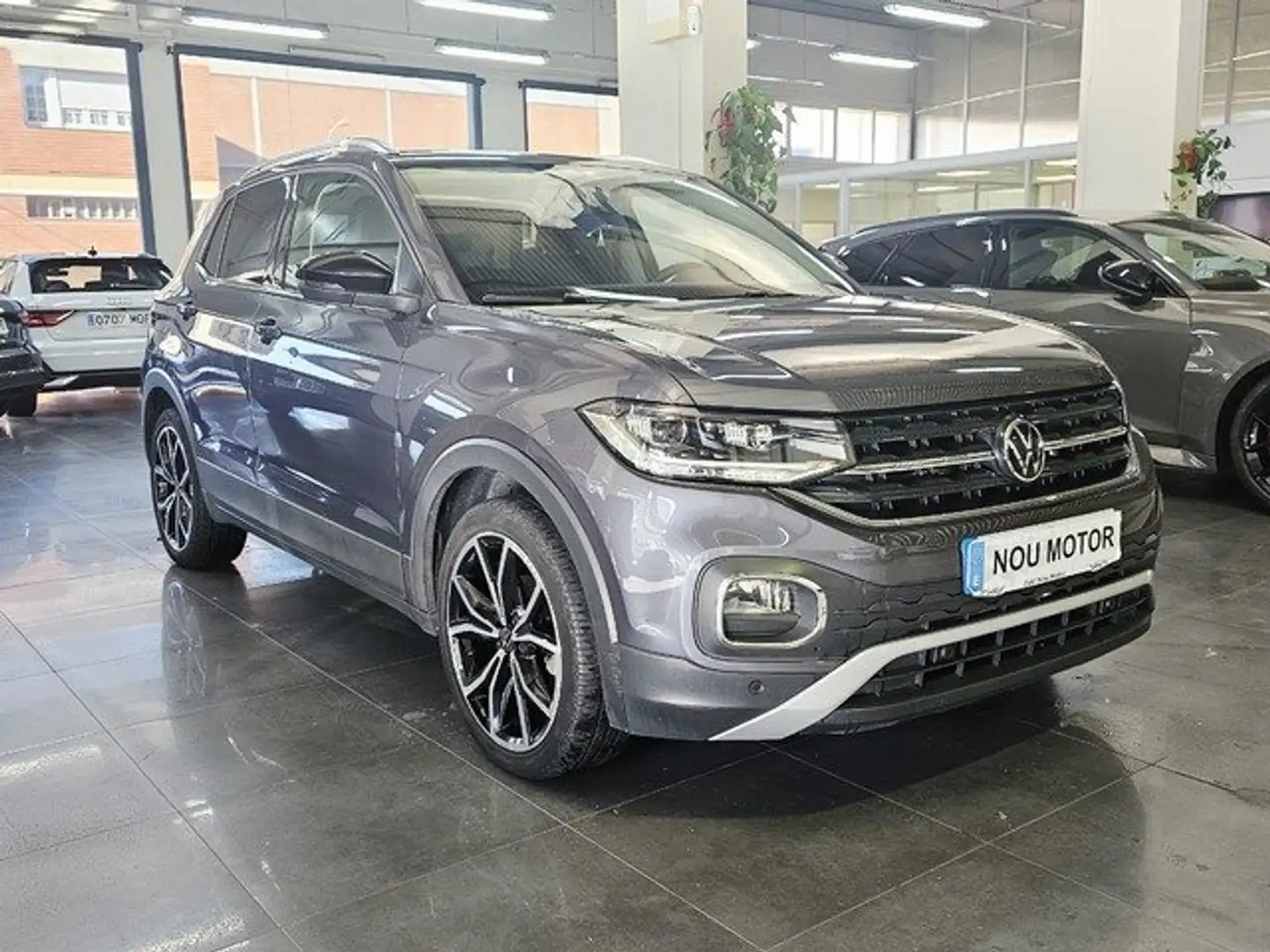 Volkswagen T-Cross 1.0 TSI Sport 81kW Gris - 2