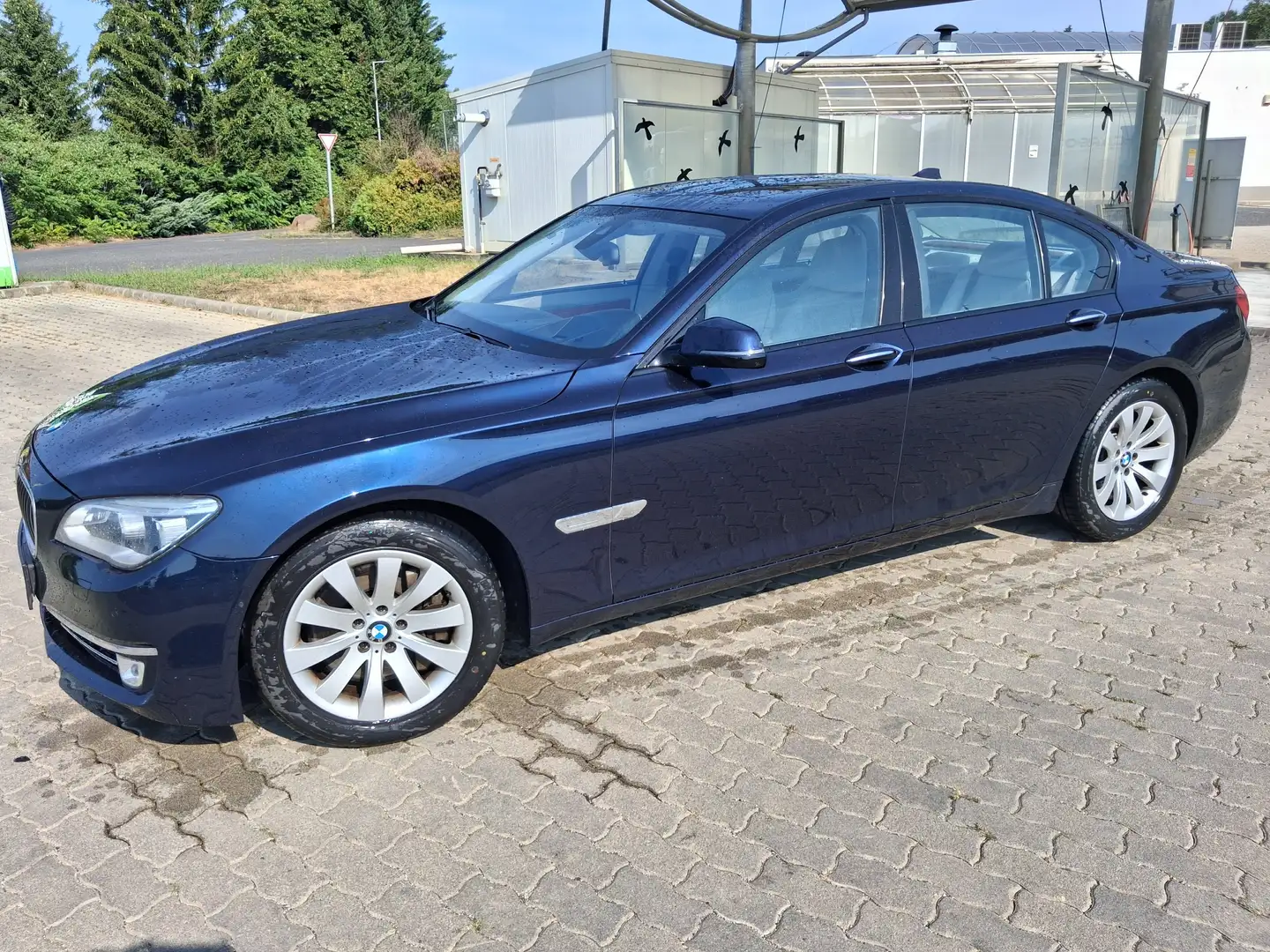 BMW 750 750d xDrive Österreich-Paket Aut. Österreich-Paket Blau - 2