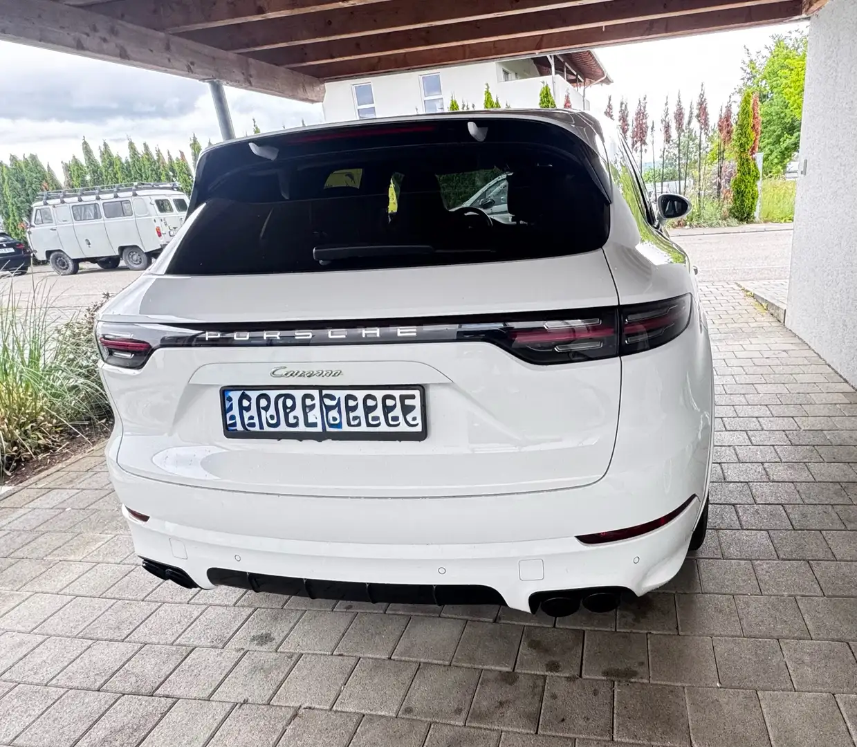 Porsche Cayenne E-Hybrid - 2