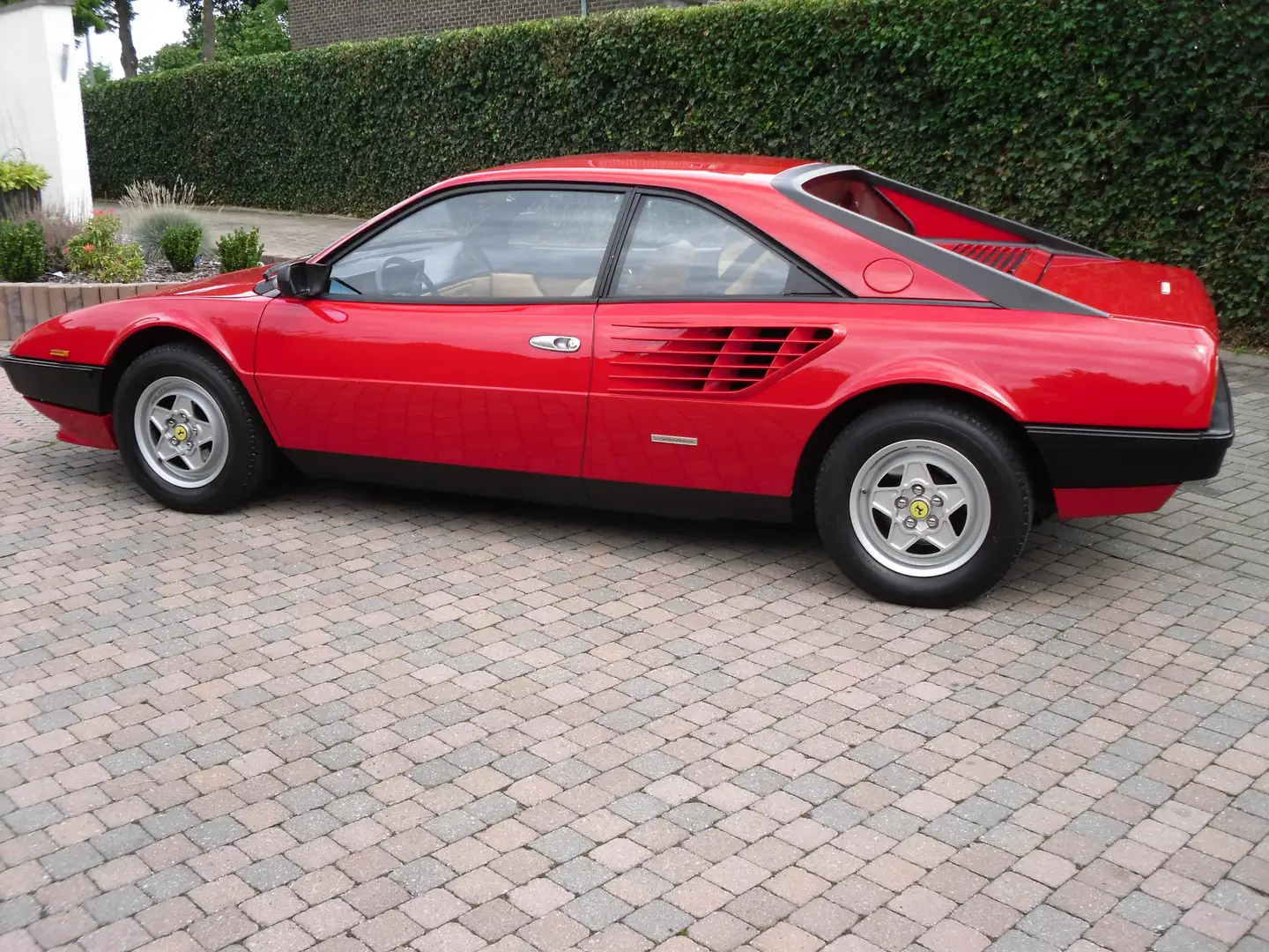 Ferrari Mondial 3.0 QV Coupe Rojo - 2