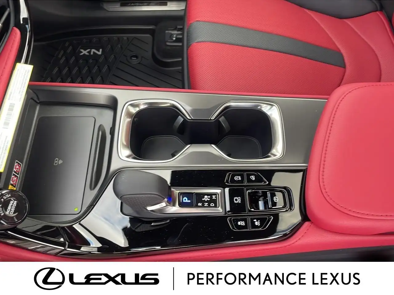 Lexus NX снимка Lexus NX