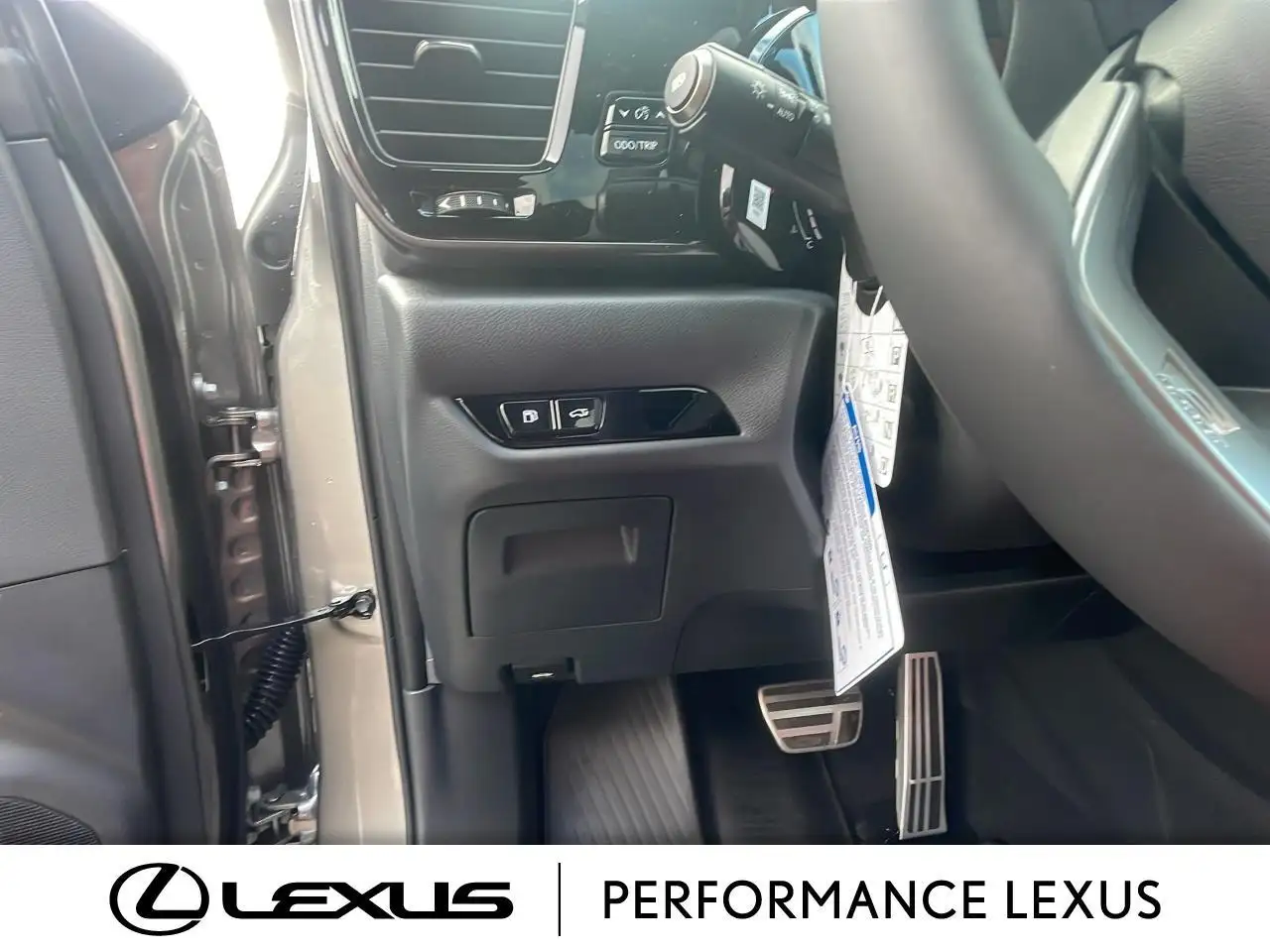 Lexus NX снимка Lexus NX