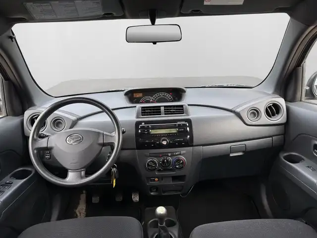 Daihatsu Materia view 13