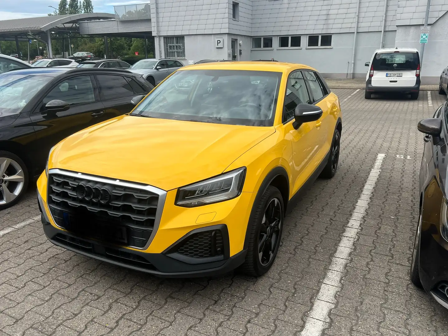 Audi Q2 Q2 40 TFSI quattro S tronic Jaune - 1