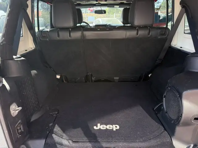 Jeep Wrangler view 10