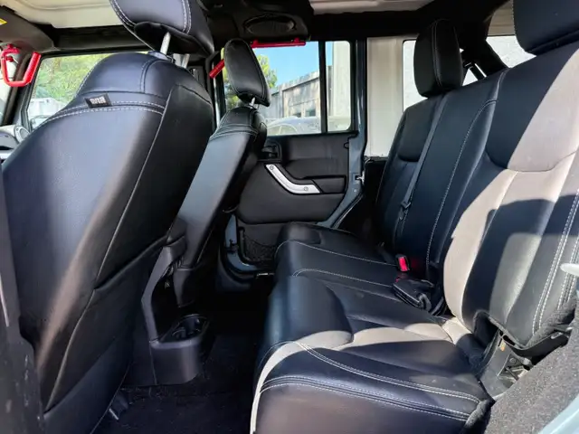 Jeep Wrangler view 9