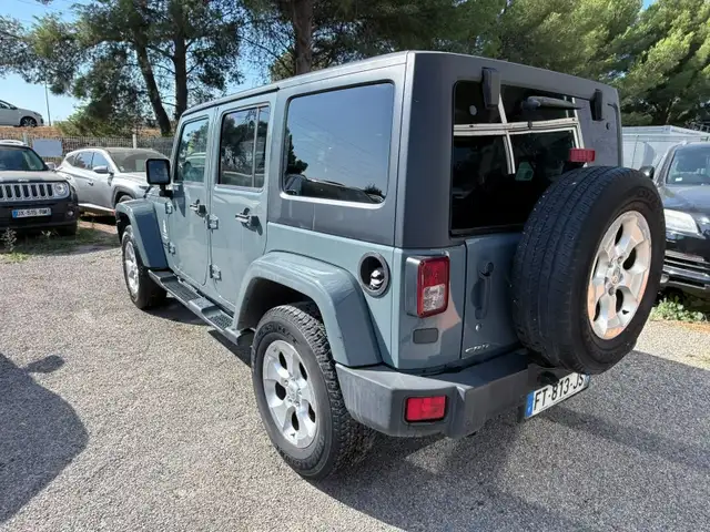 Jeep Wrangler view 3