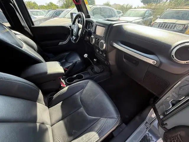 Jeep Wrangler view 13