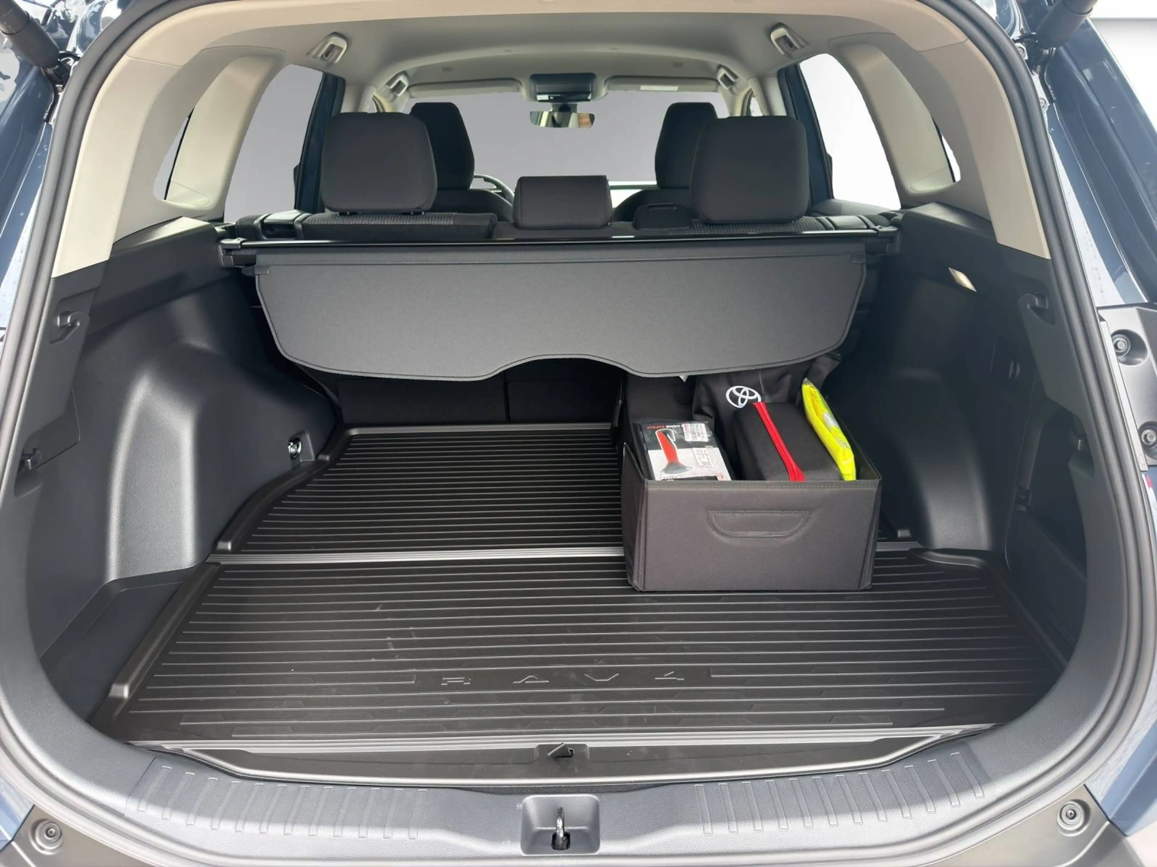 Toyota RAV 4 RAV4 2.5 Hybrid AWD-i Teamplayer — photo 12