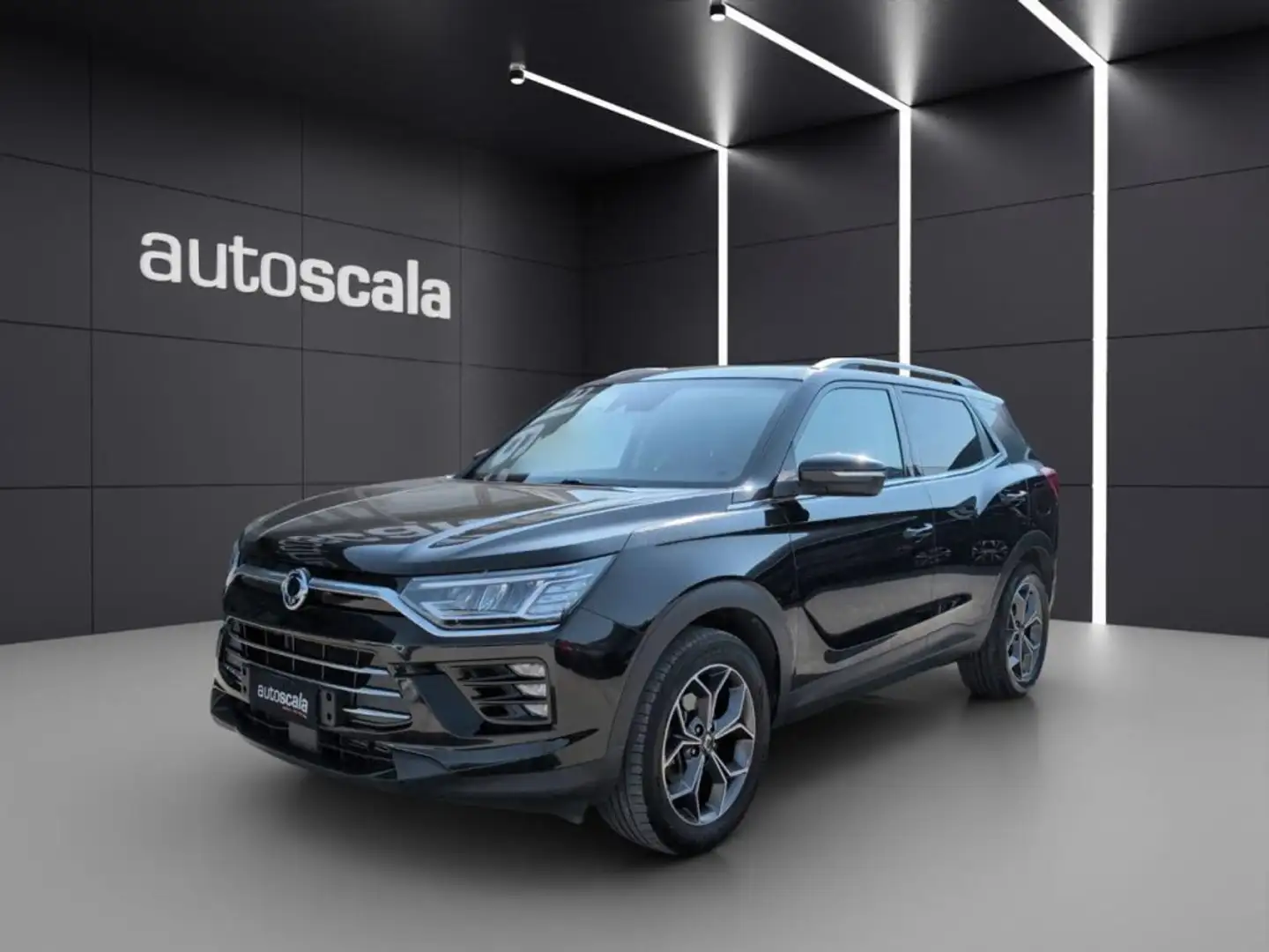 SsangYong Korando 1.6 Diesel 2WD Icon Schwarz - 1