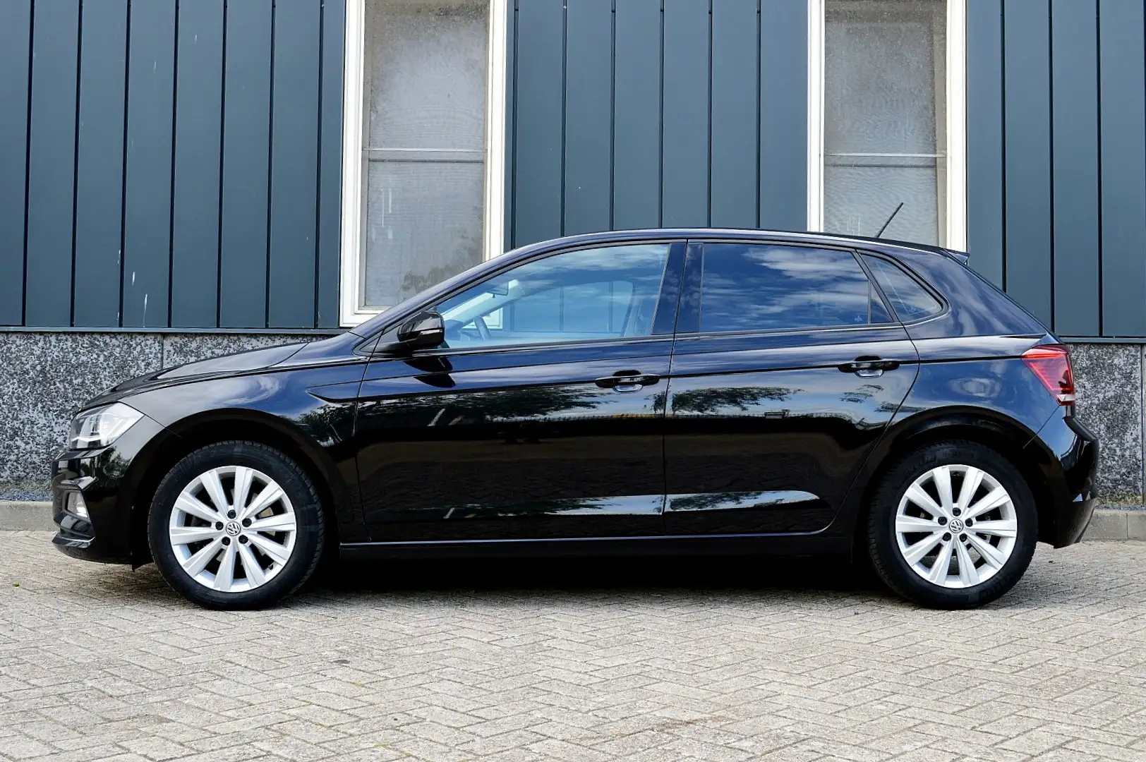 Volkswagen Polo 1.0 TSI Highline Rijklaarprijs-Garantie Led Naviga Noir - 2