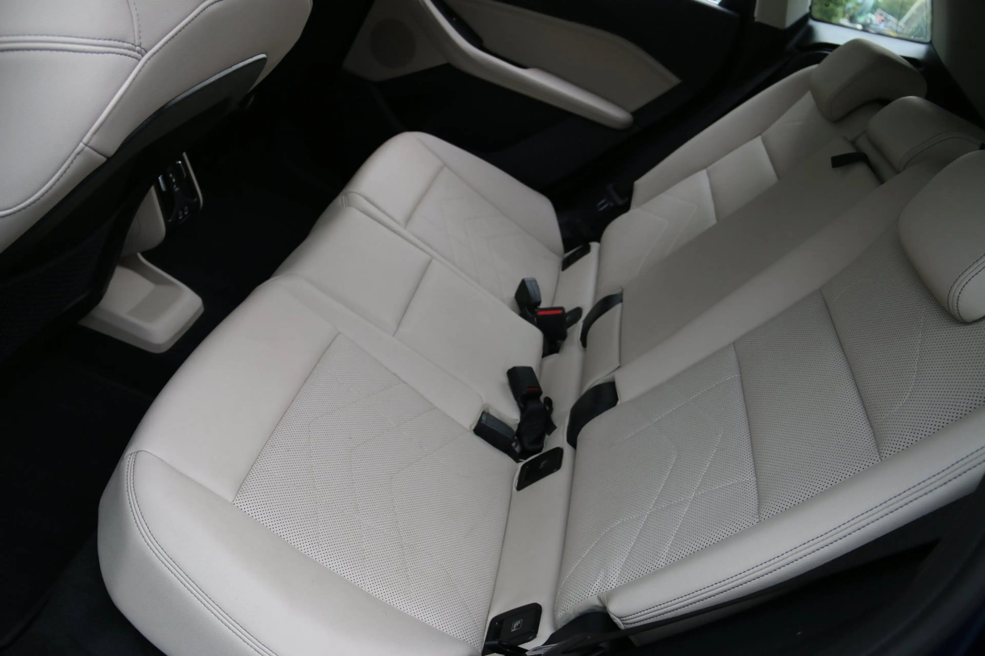 BMW 225 2-serie Active Tourer 225e xDrive SOH 93,9% DEALER — photo 24