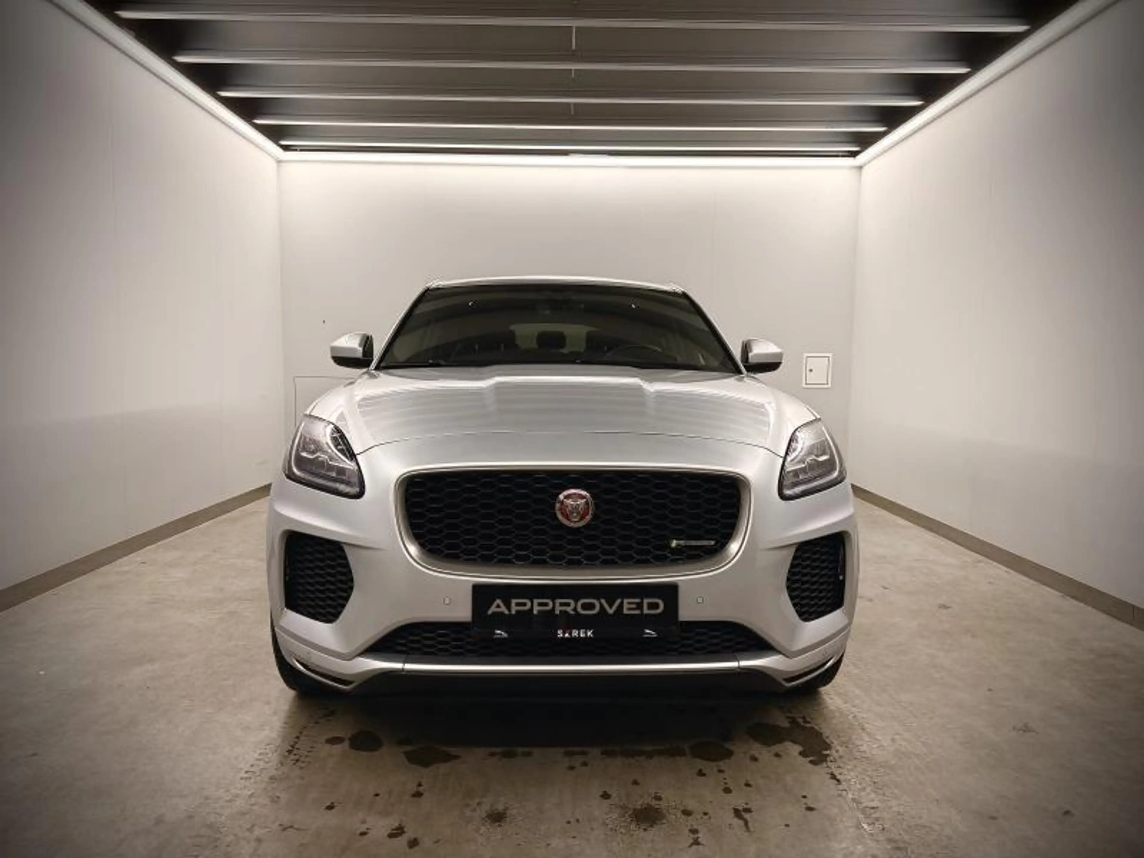 Jaguar E-Pace R-Dynamic SE D150 — photo 2