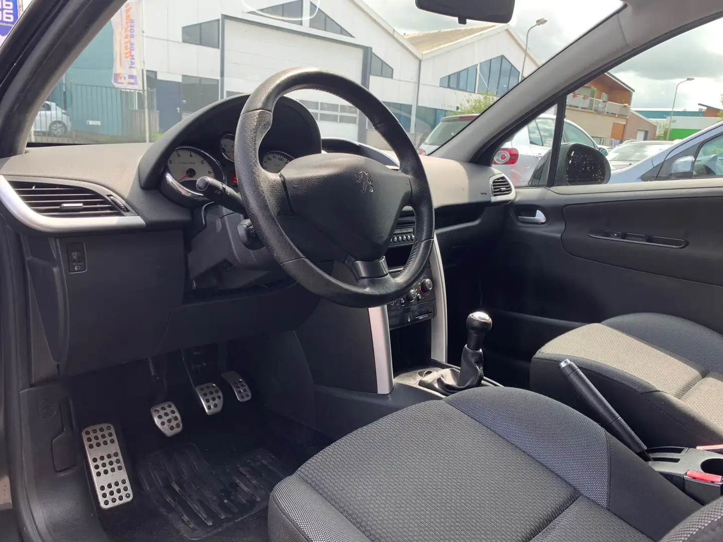 Peugeot 207 1.4 VTi Sportium|APK|NAP|Airco|Elek.Ramen Zwart - 2