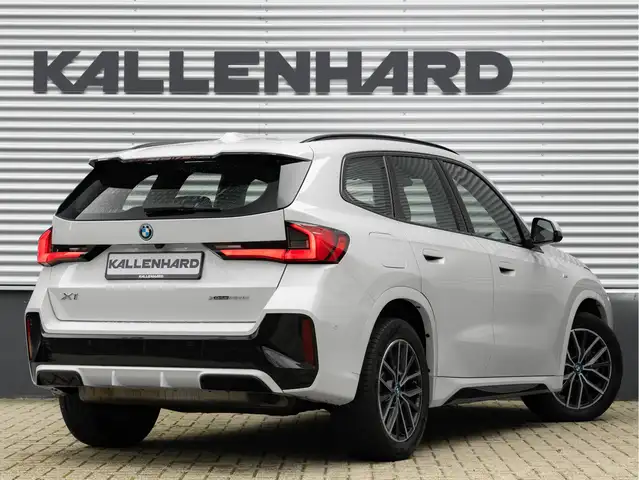 BMW X1 view 3