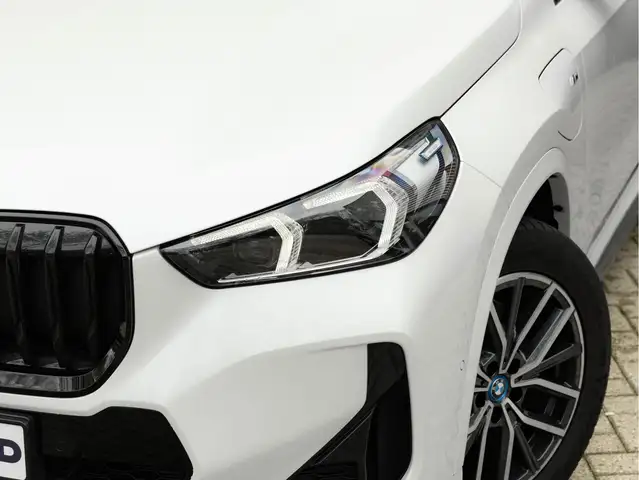 BMW X1 view 9