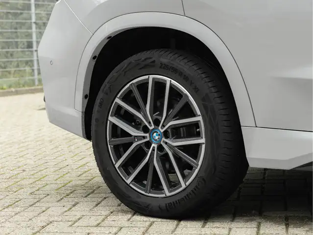 BMW X1 view 13