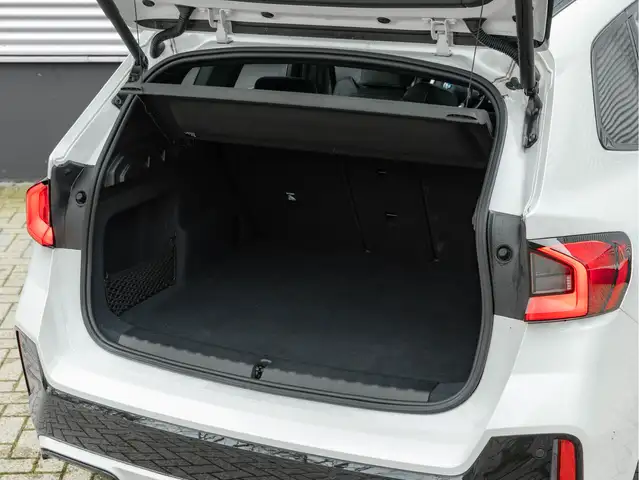 BMW X1 view 11