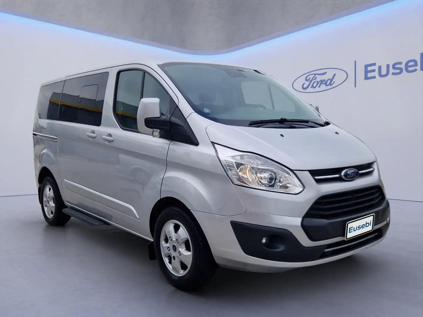 Ford Tourneo Custom 310 2.0 TDCi 130CV PC Titanium Argento - 1