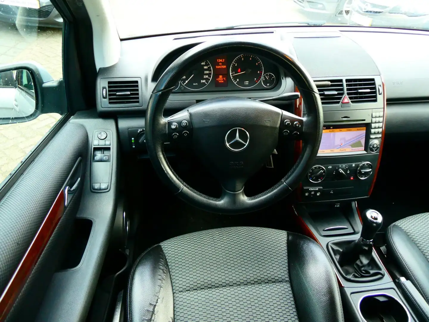 Mercedes-Benz A 170 Elegance 2e eig. Airco Navi Trekhaak 1300kg. Young Grey - 2