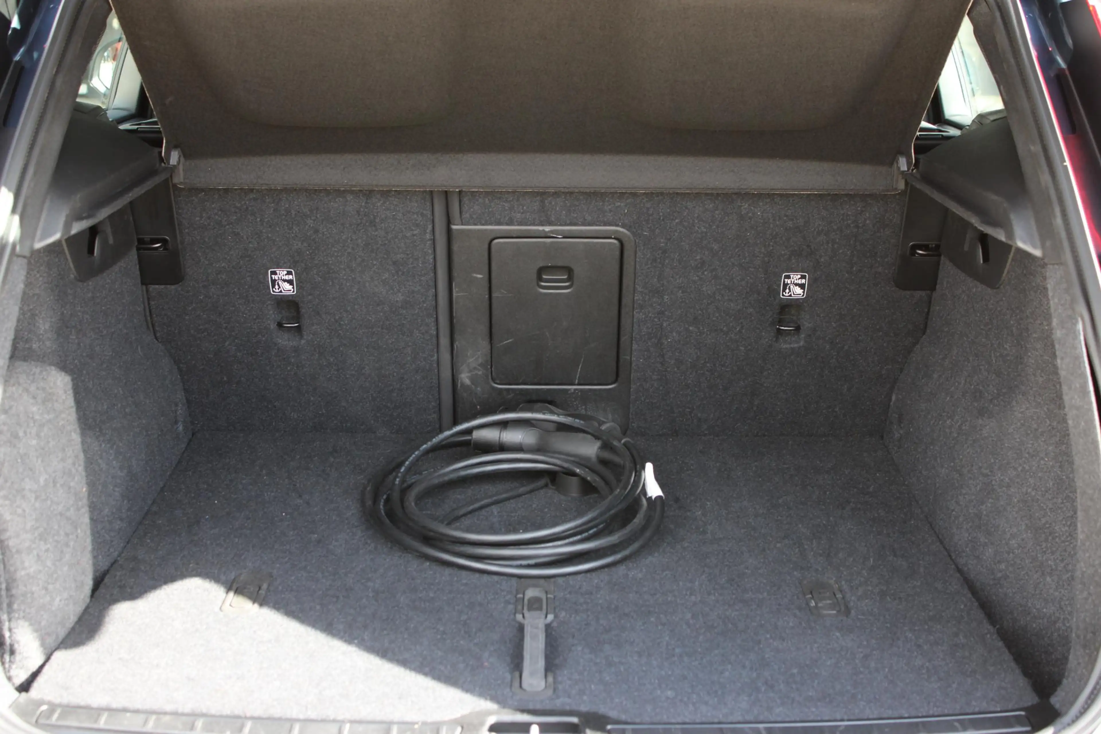 Volvo EX40 Single Motor Extended Range Plus 82 kWh | Trekhaak — photo 7