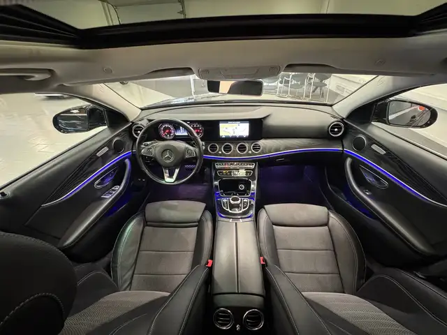 Mercedes-Benz E view 9