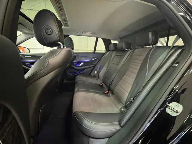 Mercedes-Benz E view 8