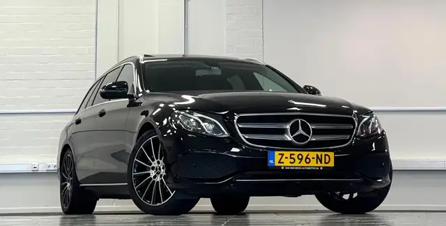 Mercedes-Benz E view 2