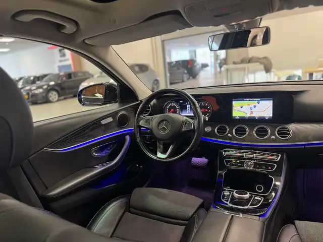 Mercedes-Benz E view 10