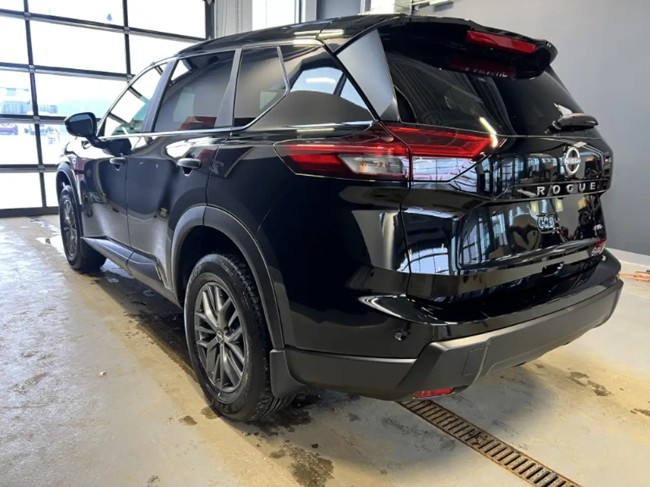 Nissan Rogue снимка Nissan Rogue