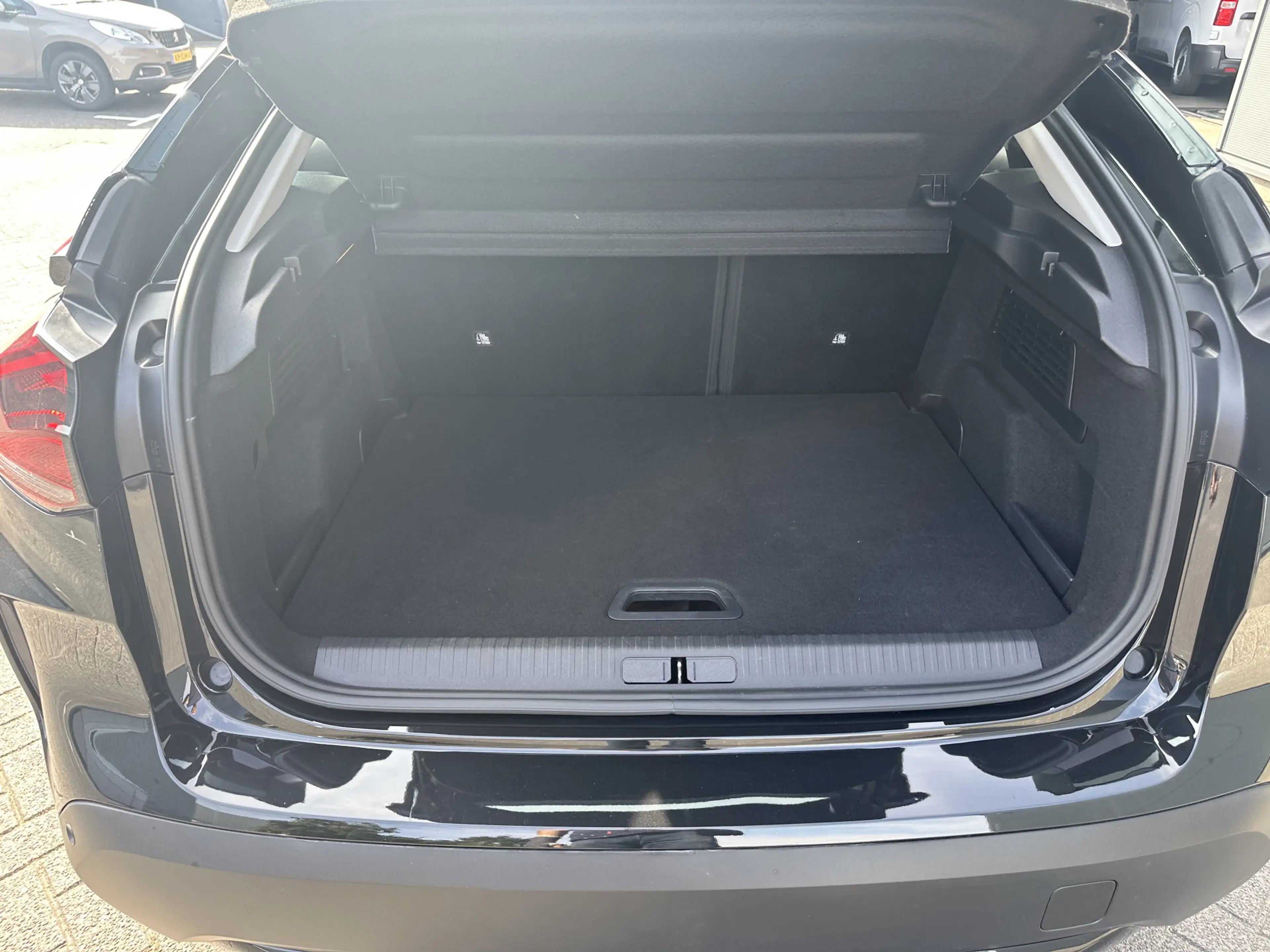 Citroen E-C4 Electric SHINE 136PK 50 kWh (Stuurverwarming - Head-up disp — photo 7