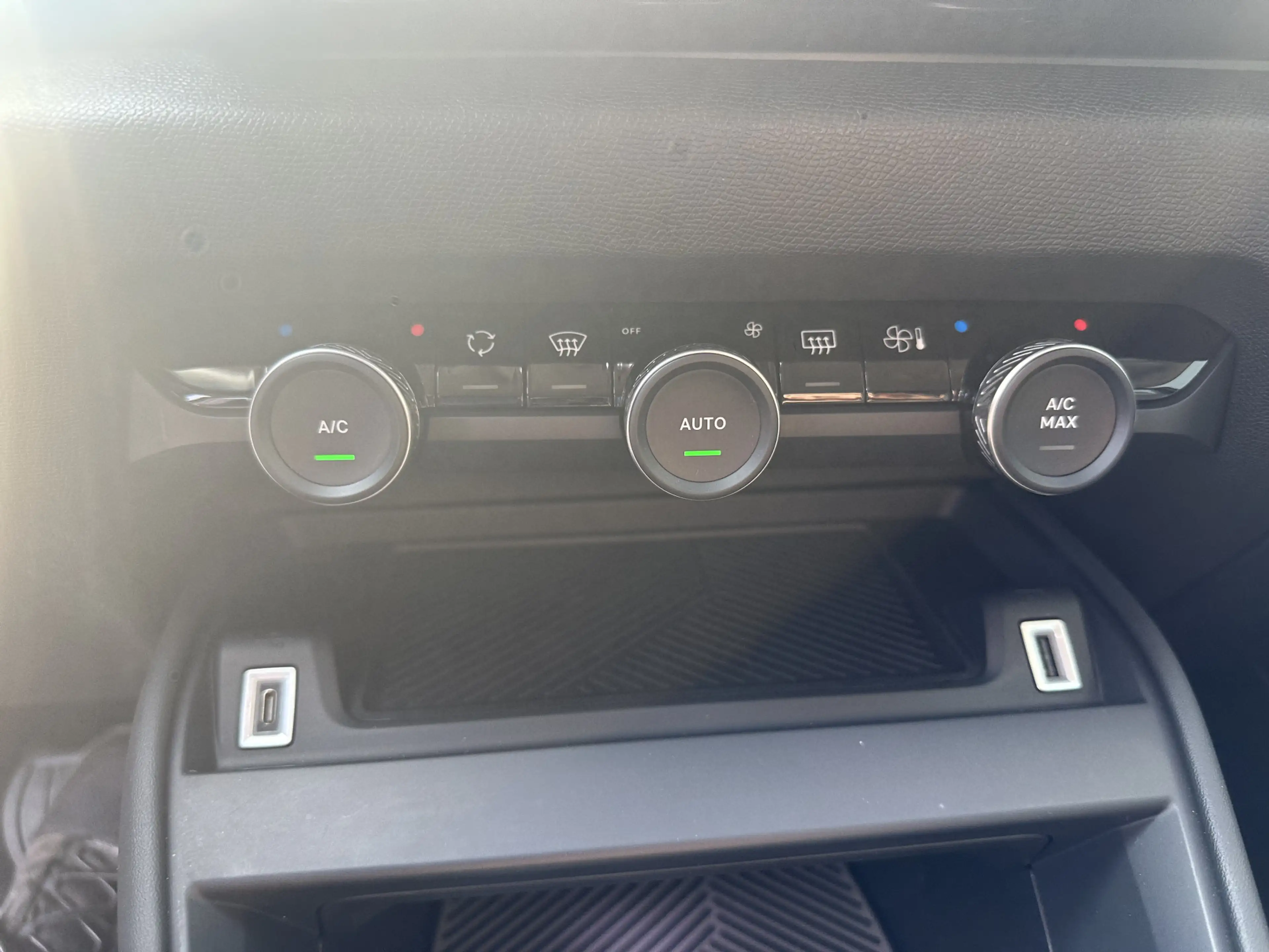 Citroen E-C4 Electric SHINE 136PK 50 kWh (Stuurverwarming - Head-up disp — photo 19
