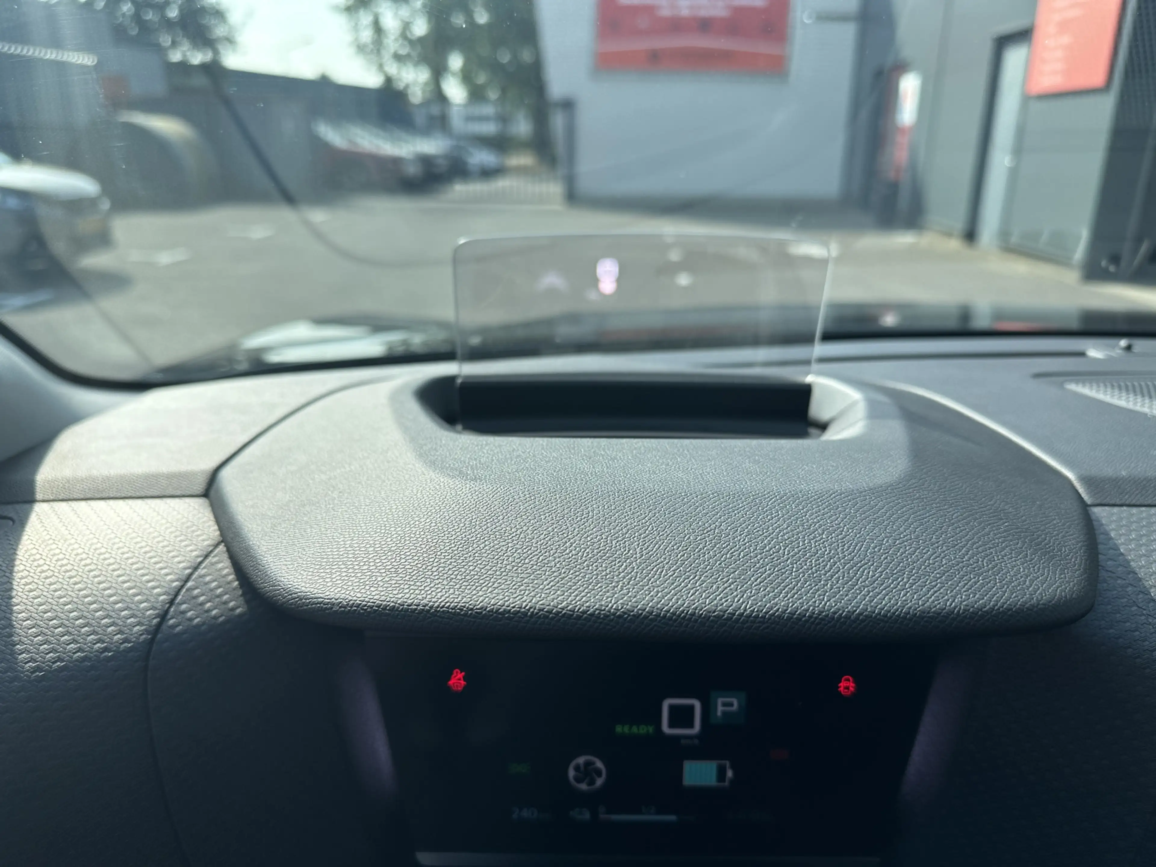 Citroen E-C4 Electric SHINE 136PK 50 kWh (Stuurverwarming - Head-up disp — photo 13