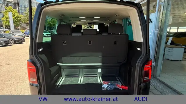 Volkswagen T6.1 Multivan Trendline TDI DSG 4MOTION Ansicht 19