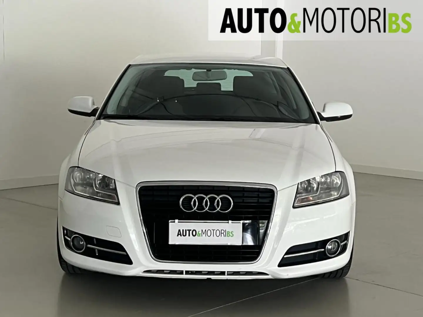 Audi A3 SPB 1.6 TDI CR F.AP. Young Edition Bianco - 2