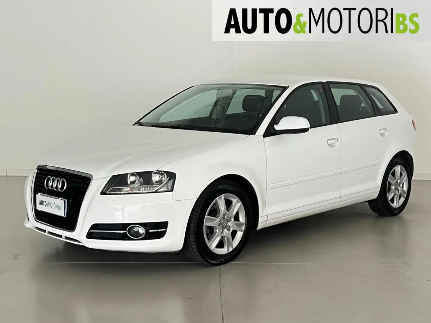 Audi A3 SPB 1.6 TDI CR F.AP. Young Edition Bianco - 1