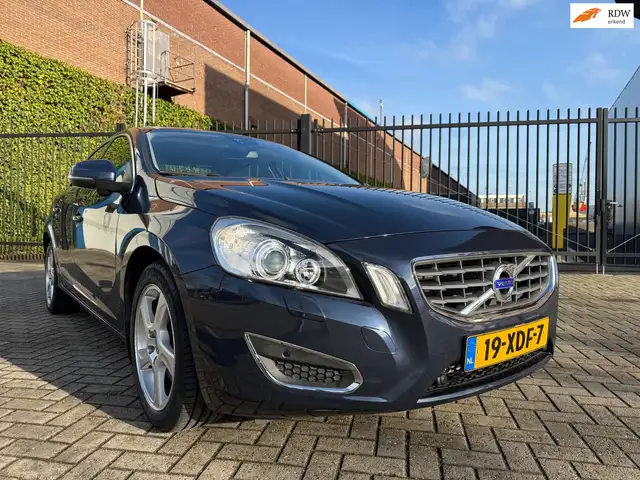 Volvo S60 1.6 T4 Summum_LET OP 36491 KM !!!_LEER-AUTOMAAT_DE
